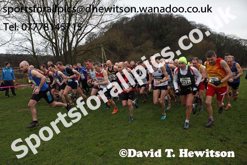Mens veterans Durham Cathedral Cross Country Relays, Maiden Castle, Durham. Photo: David T. Hewitson/Sports for All Pics